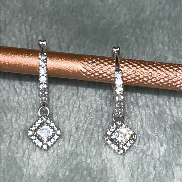 Pandora Square Sparkle Hoop Earrings - Picture 5 of 9